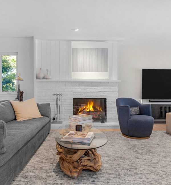 Modern Healdsburg Home w/ Pool, Spa & Golf Views