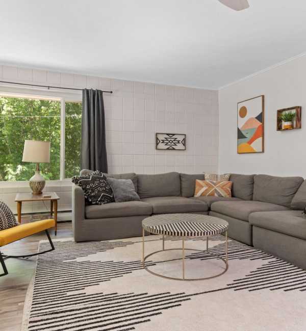 Relaxing River Retreat Near Moms Beach with Patio