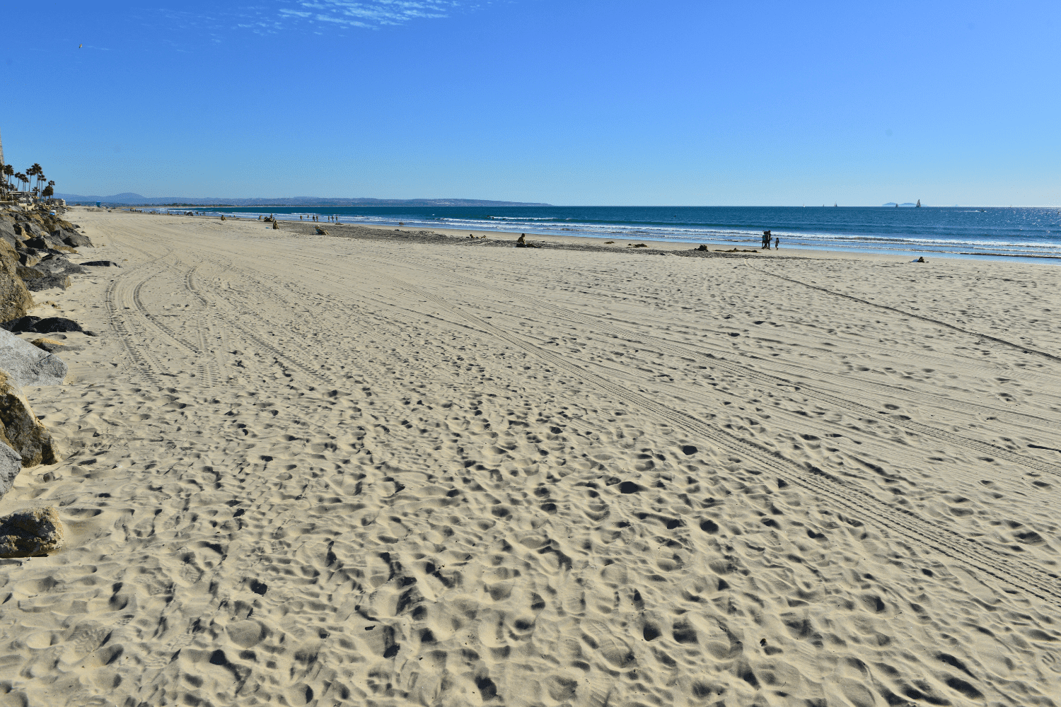 peaceful beach beachcombing